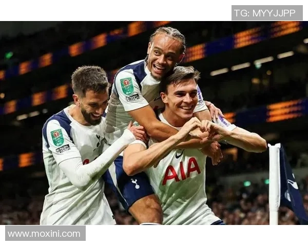 英超焦点战切尔西与热刺互交白卷精彩扑救引发全场热烈反响