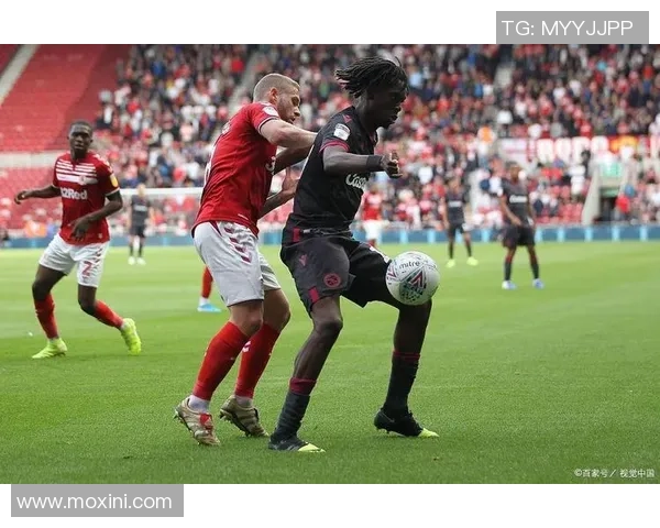 中超激战阿森纳逆转皇马红牌争议引发全场热议 中超激战阿森纳逆转皇马红牌争议引发全场热议