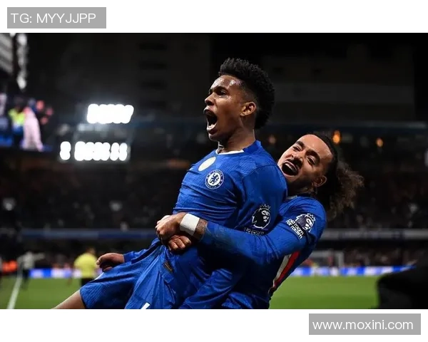 英超精彩对决切尔西大胜本菲卡红牌事件引发全场热议 英超精彩对决切尔西大胜本菲卡红牌事件引发全场热议