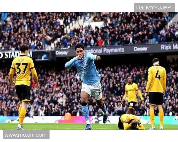 中超激战曼城逆转里昂点球大战成历史经典瞬间引发全场狂欢 中超激战曼城逆转里昂点球大战成历史经典瞬间引发全场狂欢