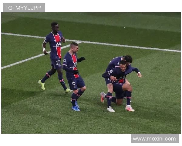 西甲赛场惊现历史冷门巴黎圣日耳曼狂胜尤文图斯5-0引发全场沸腾 西甲赛场惊现历史冷门巴黎圣日耳曼狂胜尤文图斯5-0引发全场沸腾