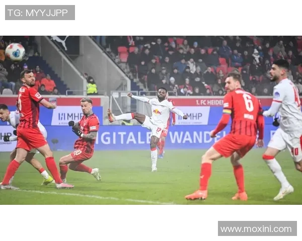 德甲焦点战曼城与莱比锡互交白卷争议判罚引发全场热议