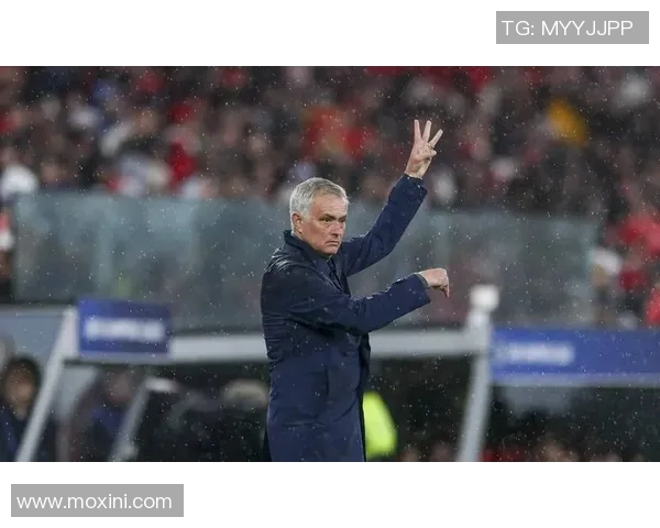 意甲惊现冷门波尔图战平曼联逆转瞬间引发全场沸腾