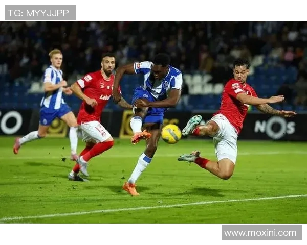 欧联杯波尔图与阿森纳激战成平局红牌事件引发全场热议与转会传闻